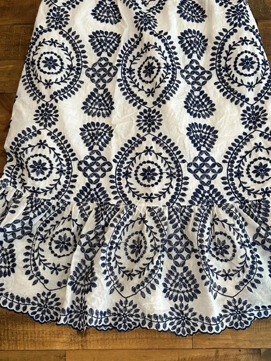 Adiva White Midi Skirt with Navy Blue Medallion Print - Picture 2 of 4